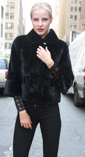 Blackglama Ranch Mink Fur Poncho Hood 21345 - Image 9