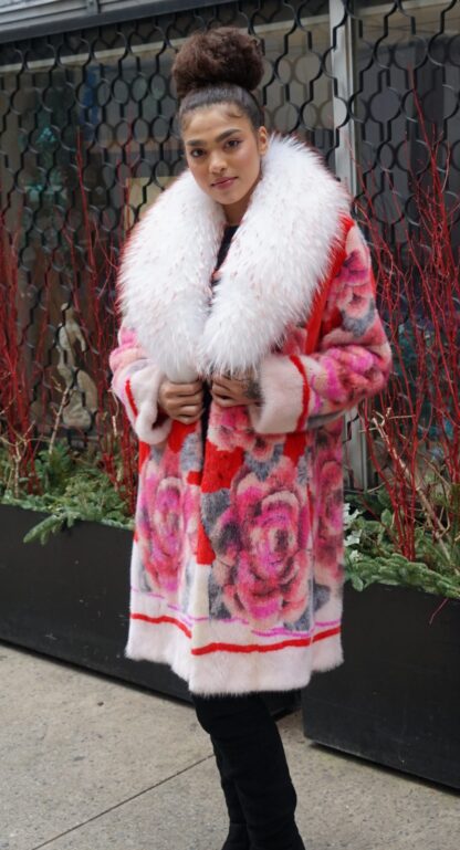 The Artistry of Mink and Fluffy Fur The Flower Garden 8282 - Image 3