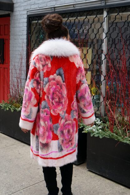 The Artistry of Mink and Fluffy Fur The Flower Garden 8282 - Image 4