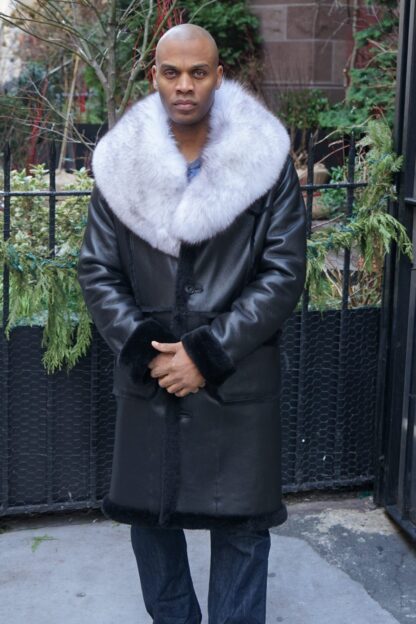 Men's Black Shearling Coat Blue Fox Collar Size M 33883
