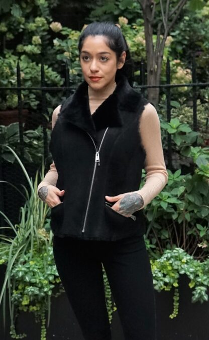 Black Shearling Vest 9383