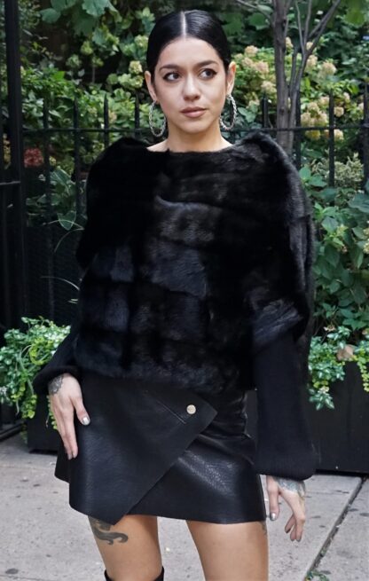 Horizontal Pullover Mink Jacket Size 4-6 30298 - Image 6