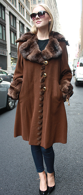 Zuki Cashmere Coat with Chinchilla Fur Collar and Cuffs #70038