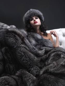 Sexy Lady Indigo Fox Blanket 77888
